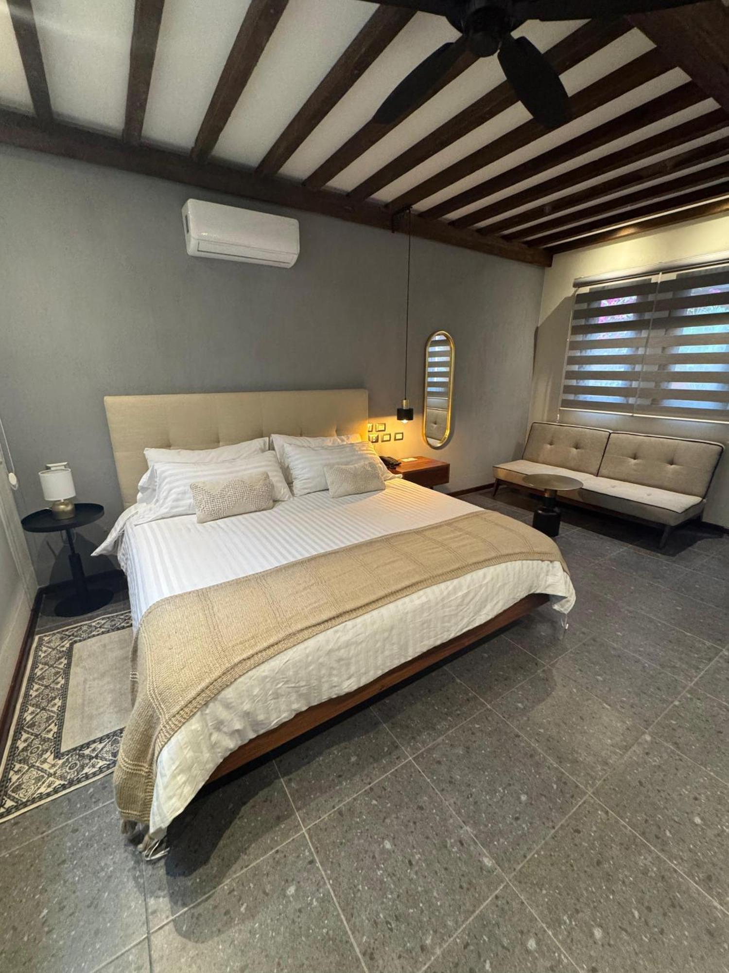 Hotel Arista 1026 ซานหลุยส์โปโตซิ ภายนอก รูปภาพ