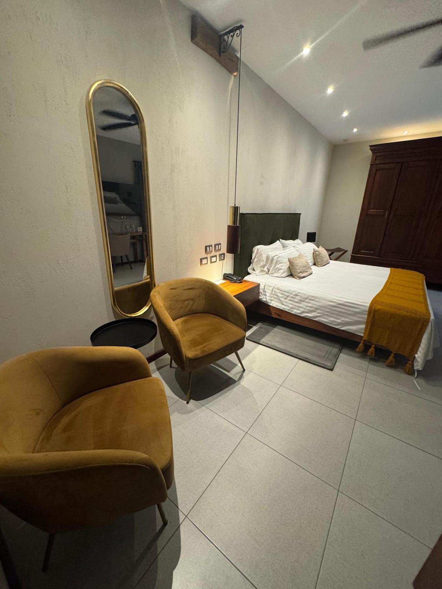 Hotel Arista 1026 ซานหลุยส์โปโตซิ ภายนอก รูปภาพ